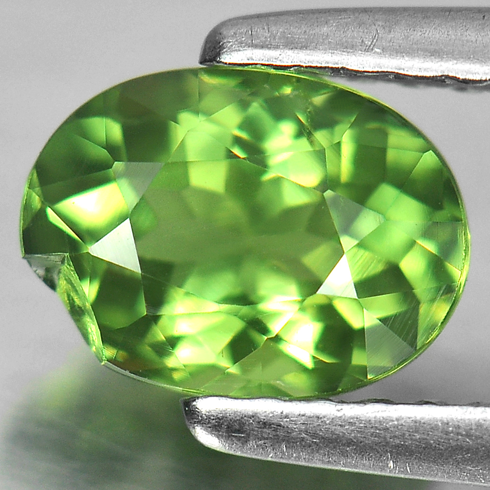 0.95 Ct. Beautiful Oval Natural Green Apatite Unheated
