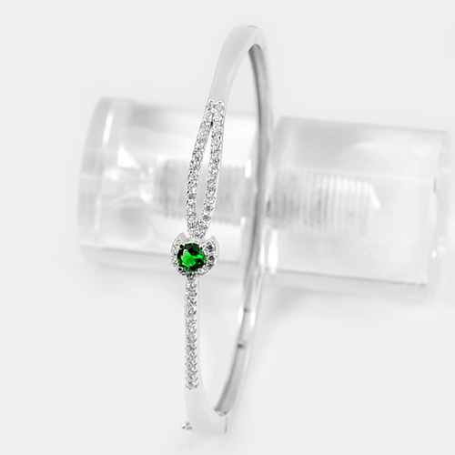 10.00 G. Real 925 Sterling Silver Bangle with Round Green CZ Diameter 55 mm.