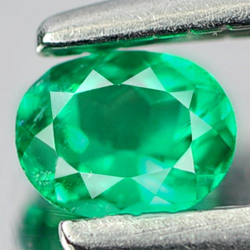 Green Emerald 0.13 Ct. Oval Shape 3.7 x 2.9 x 2.1 Mm. Natural Gemstone Unheated