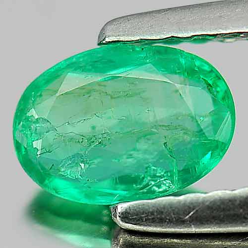 Green Emerald 0.60 Ct. Oval Shape 7 x 5 Mm. Natural Gem Columbia Unheated