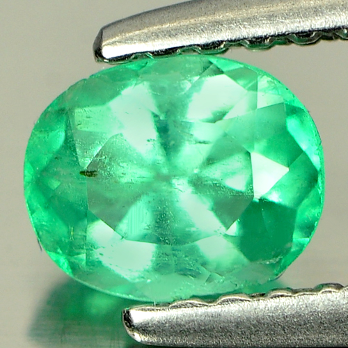 Green Emerald 0.41 Ct. Oval Shape 5.4 x 4.4 Mm. Natural Gem Unheated Columbia
