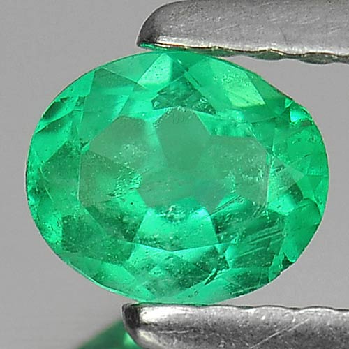 Green Emerald 0.39 Ct. Oval 5.2 x 4.4 Mm. Natural Gemstone Unheated Columbia
