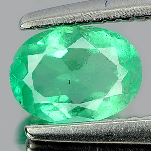 Green Emerald 0.40 Ct. Oval Shape 5.6 x 4.2 Mm. Natural Gemstone Unheated
