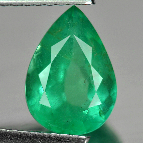 Certified 1.70 Ct. Natural Green Emerald Gemstone Pear Shape Unheated