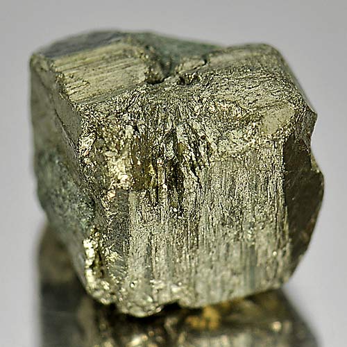 Unheated 24.40 Ct. Mineral Metallic Luster And Pale Brass - Yellow Gold Pyrite