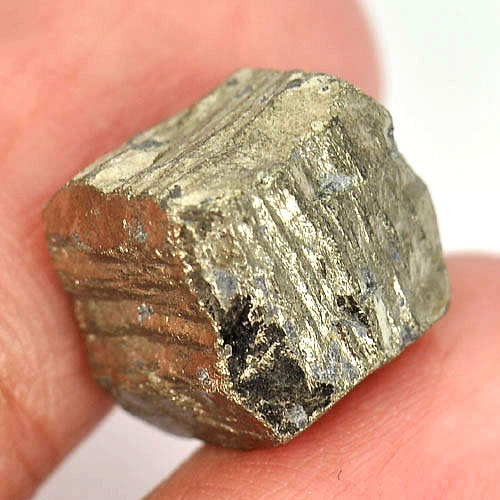 22.69 Ct. Mineral Metallic Luster And Pale Brass - Yellow Gold Natural Pyrite