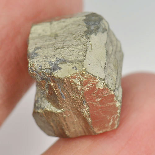 31.98 Ct. Mineral Metallic Luster And Pale Brass - Yellow Gold Natural Pyrite