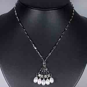 8.95 G. Natural White Pearl Nickel Necklace Unheated