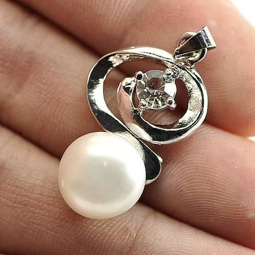 3.66 G. Round Cabochon Natural White Pearl Rhodium Silver Plated Pendant