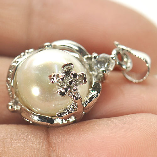 3.82 G. Natural White Pearl Rhodium Silver Plated Pendent Round Cabochon