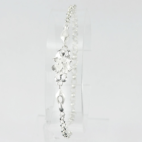 990 Sterling Silver Bracelet Jewelry Flower Design Length 8 Inch. 4.92 G.