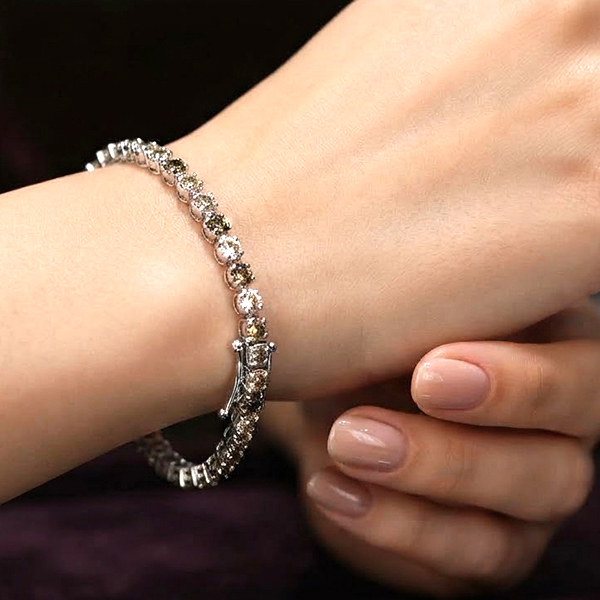 Natural Fancy Color Diamond With 925 Sterling Silver Jewelry 2.95 Grams Bracelet 6 Inch. Natural Fancy Color Diamond With 925 Sterling Silver Jewelry 2.95 Grams Bracelet 6 Inch.