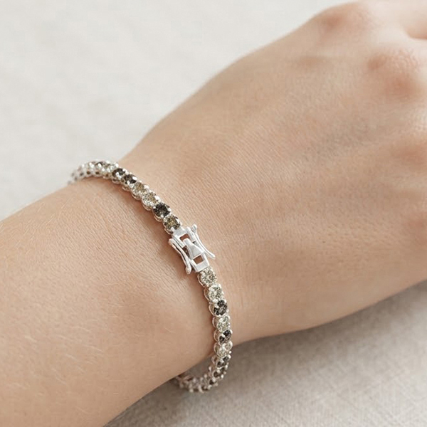 Natural Fancy Color Diamond With 925 Sterling Silver Jewelry 3.00 Grams Bracelet  6 Inch.