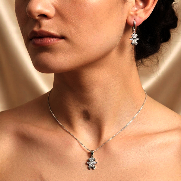 925 Sterling Silver Jewelry Earrings and Pendant 3.89 Grams With White Cubic Zirconia
