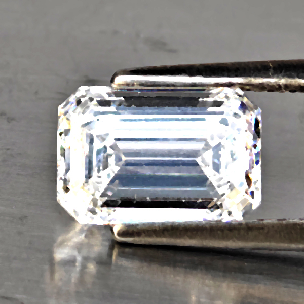 Certified Exceptional White Loose Lab-Grown CVD Diamond 1.50 Ct. Round Diamond Cut 7.81 x 5.34 Mm.
