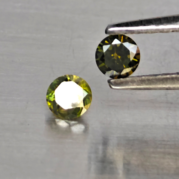 Natural Green Diamond 0.15 Ct. 2 Pcs. Round Diamond Cut  2.8 Mm.
