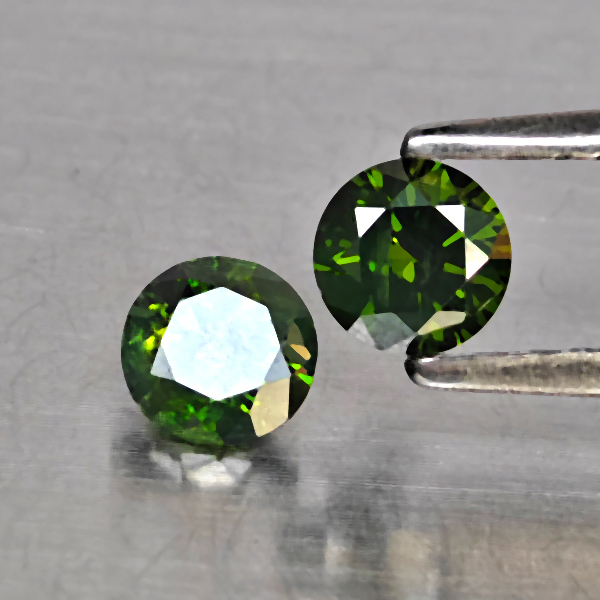 Natural Green Diamond 0.42 Ct. 2 Pcs. Round Diamond Cut  4 Mm.