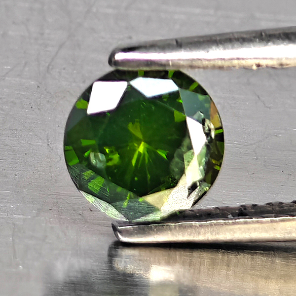 Natural Green Diamond 0.47 Ct. Round Diamond Cut  5 Mm.