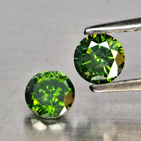 Natural Green Diamond 0.51 Ct. 2 Pcs. Round Diamond Cut  4 Mm.