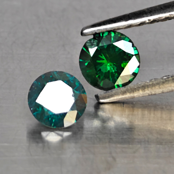 Natural Green Diamond 0.46 Ct. 2 Pcs. Round Diamond Cut  4 Mm.
