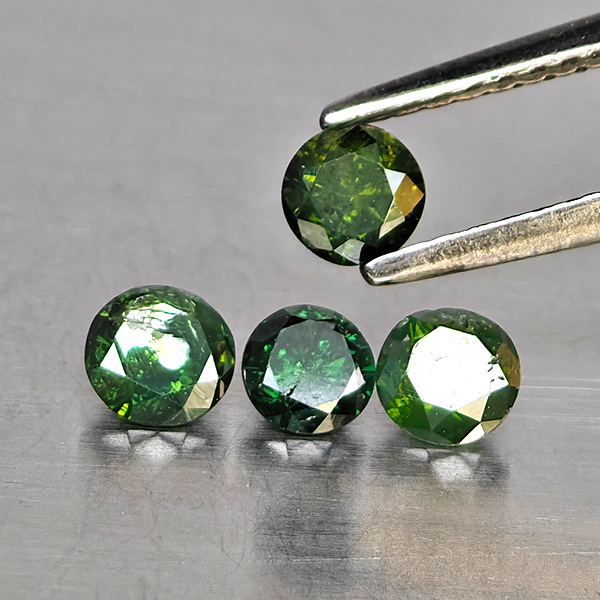 Natural Green Diamond 0.81 Ct. 4 Pcs. Round Diamond Cut  and Mixed Size
