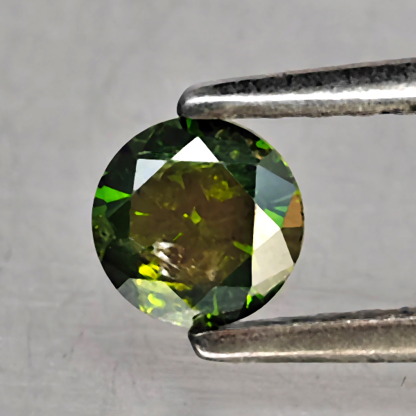 Natural Green Diamond 0.27 Ct. Round Diamond Cut  4.2 Mm.
