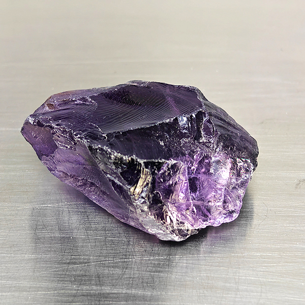Natural Purple Amethyst Gemstones 127.94 Ct. Rough Shape 40 x 28 Mm.