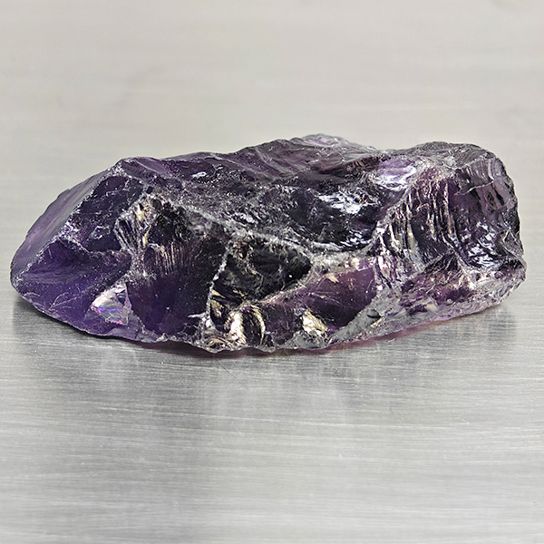 Natural Purple Amethyst Gemstones 135.86 Ct. Rough Shape 51 x 25 Mm.