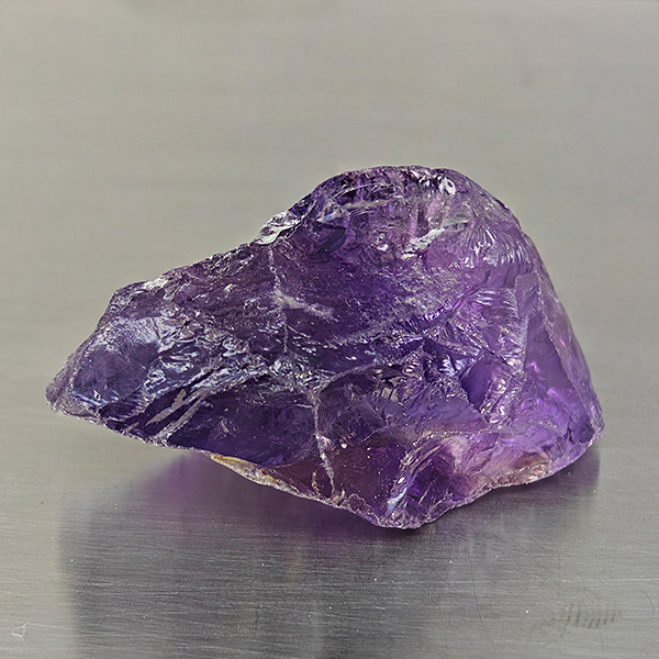 Natural Purple Amethyst Gemstones 108.15 Ct. Rough Shape 42 x 22 Mm.