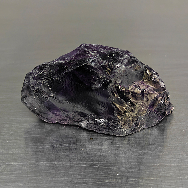 Natural Purple Amethyst Gemstones 128.39 Ct. Rough Shape 44 x 30 Mm.