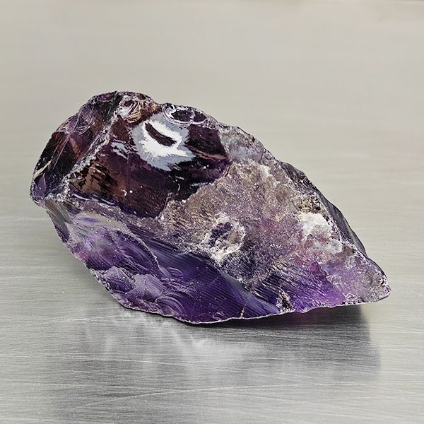 Natural Purple Amethyst Gemstones 156.00 Ct. Rough Shape 53 x 30 Mm.