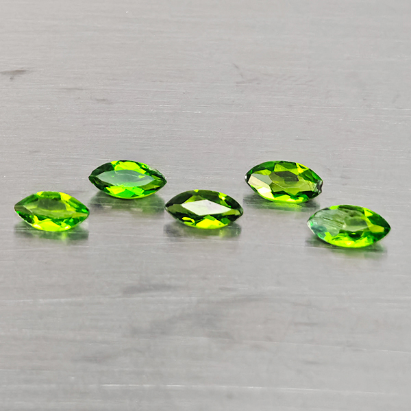 Natural Green Chrome Diopside Gemstones 0.65 Ct. 5 Pcs. Marquise Shape and Mixed Size