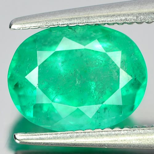 Green Emerald 1.98 Ct. Oval 8.8 x 6.9 Mm. Natural Gemstone Columbia Unheated