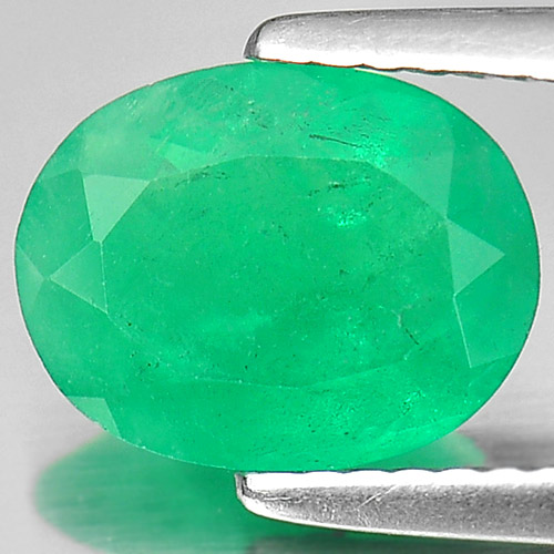 Green Emerald 1.50 Ct. Oval Shape 9.6 x 7.6 Mm. Natural Gem Columbia Unheated
