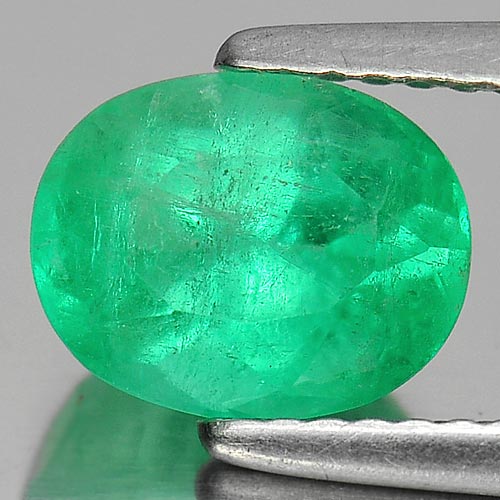 Green Emerald 1.80 Ct. Oval Shape 8.5 x 6.7 Mm. Natural Gemstone Columbia