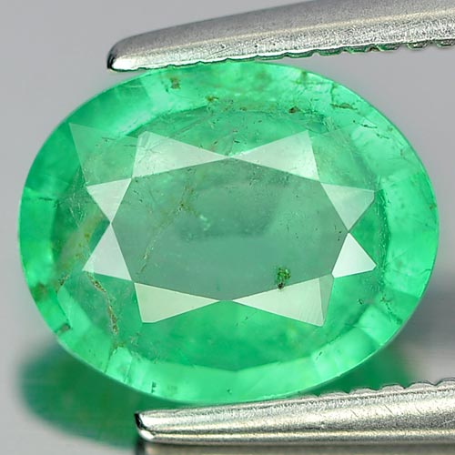 Green Emerald 1.25 Ct. Oval Shape 8.7 x 7.1 Mm. Natural Gemstone Columbia