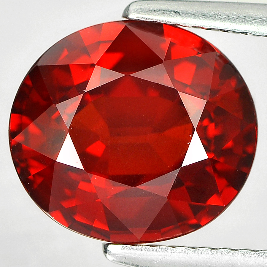 Orange Red Spessartine Garnet 5.10 Ct. VVS Oval Shape Natural Gemstone Unheated
