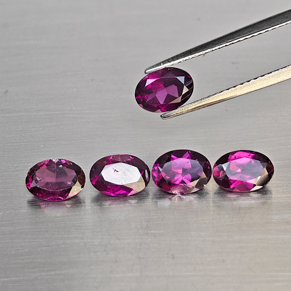 Natural Purplish Pink Rhodolite Garnet Gemstones 4.49 Ct. 5 Pcs. Oval Shape and Mixed Size