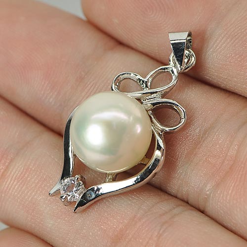 3.14 G. Round Cabochon Natural White Pearl Rhodium Silver Plated Pendant