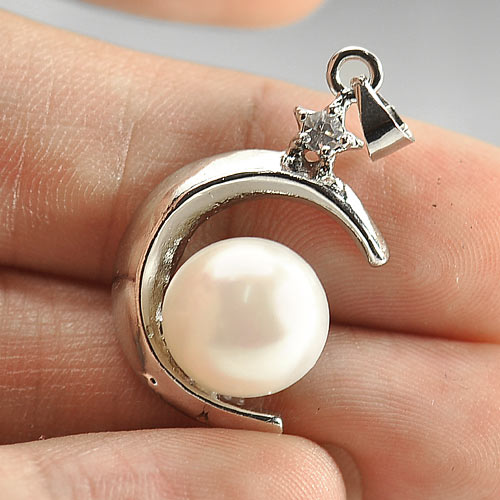 3.18 G. Round Cabochon Natural White Pearl Rhodium Silver Plated Pendant