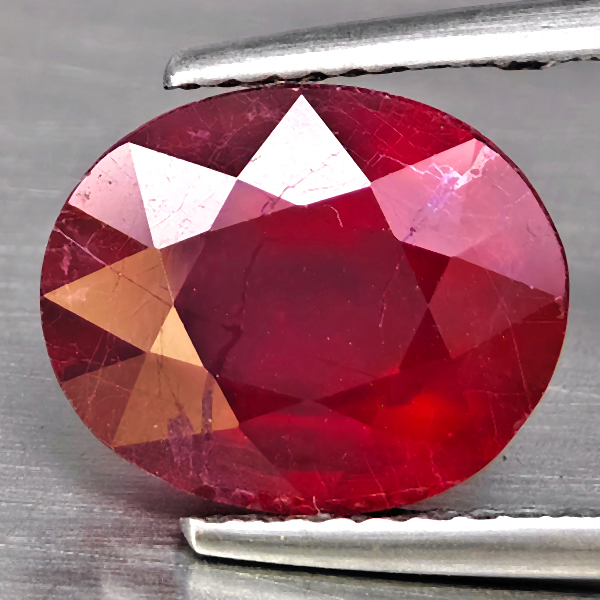 Natural Red Ruby Gemstones 5.12 Ct. Oval Shape 10.9 x 8.9 Mm. Natural Red Ruby Gemstones 5.12 Ct. Oval Shape 10.9 x 8.9 Mm.