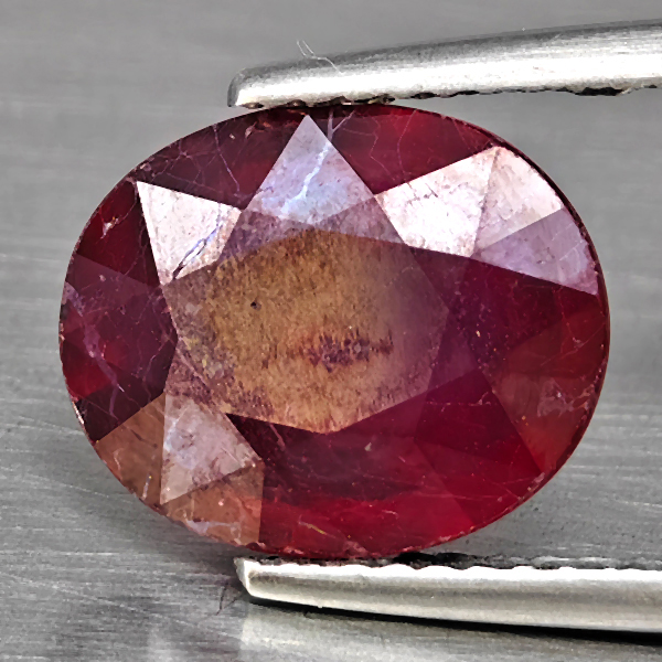Natural Red Ruby Gemstones 4.77 Ct. Oval Shape 11.1 x 9.1 Mm. Natural Red Ruby Gemstones 4.77 Ct. Oval Shape 11.1 x 9.1 Mm.