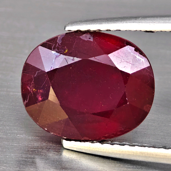 Natural Red Ruby Gemstones 6.27 Ct. Oval Shape 11.2 x 9.1 Mm. Natural Red Ruby Gemstones 6.27 Ct. Oval Shape 11.2 x 9.1 Mm.