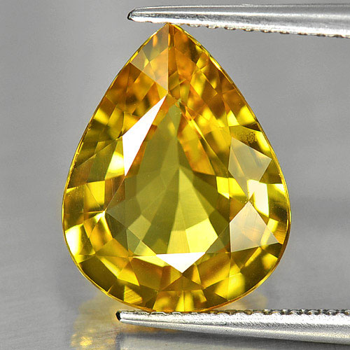 Yellow Sapphire 5.57 Ct. VVS Pear 13.7 x 10.8 MM. Natural Gemstone Thailand