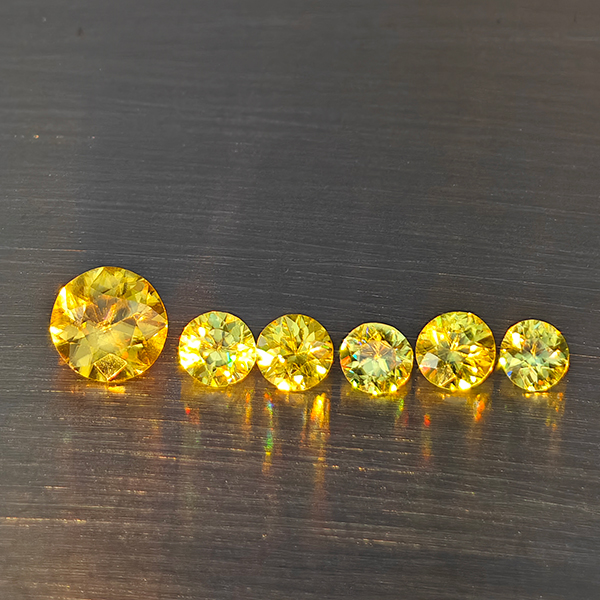 Natural Multi Color Titanium Sphene Gemstones With Rainbow Spark 0.78 Ct. 6 Pcs. Round Diamond Cut
