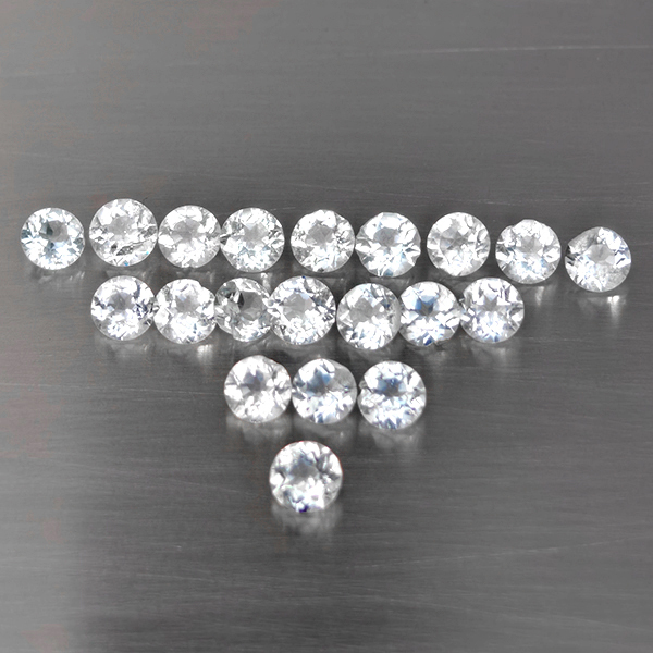 Natural White Topaz Gemstones 5.81 Ct. 20 Pcs. Round Shape 4.2 Mm. Natural White Topaz Gemstones 5.81 Ct. 20 Pcs. Round Shape 4.2 Mm.