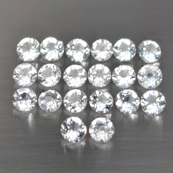 Natural White Topaz Gemstones 5.78 Ct. 20 Pcs. Round Shape 4.2 Mm. Natural White Topaz Gemstones 5.78 Ct. 20 Pcs. Round Shape 4.2 Mm.