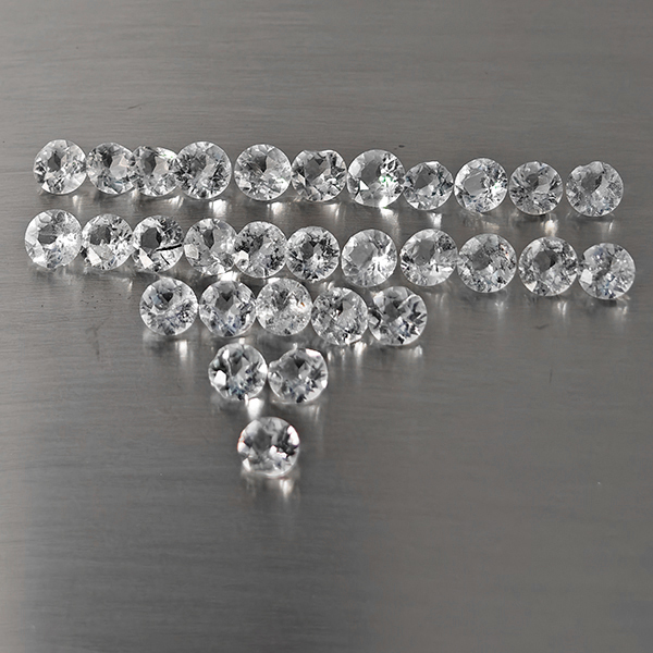 Natural White Topaz Gemstones 8.41 Ct. 30 Pcs. Round Shape 4 Mm. Natural White Topaz Gemstones 8.41 Ct. 30 Pcs. Round Shape 4 Mm.