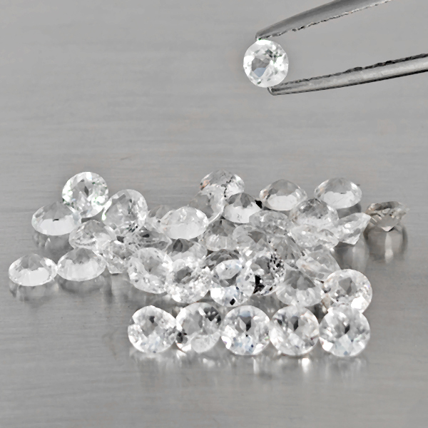 Natural White Topaz Gemstones 10.61 Ct. 38 Pcs. Round Shape 4 Mm. Natural White Topaz Gemstones 10.61 Ct. 38 Pcs. Round Shape 4 Mm.