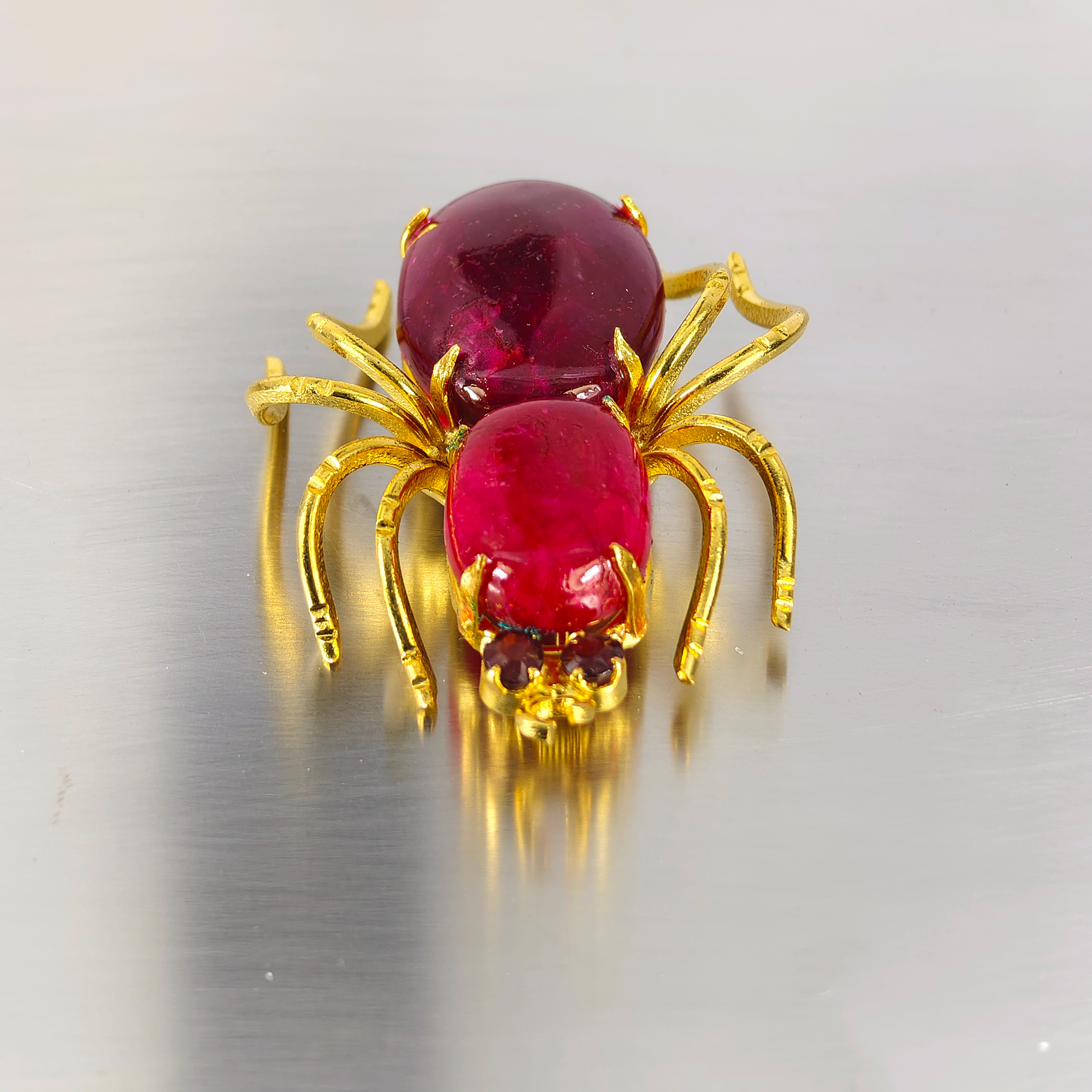 Beauty Color 108.61 Ct. Natural Purplish Red Ruby Spider Pin Brooch Nickel Beauty Color 108.61 Ct. Natural Purplish Red Ruby Spider Pin Brooch Nickel